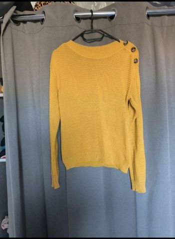 Pull jaune