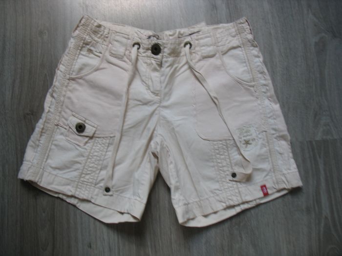 SHORT BEIGE "EDC BY ESPRIT" - TAILLE 36 - n°01 - photo numéro 2