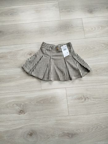 Jupe 4 ans 104 cm neuf 