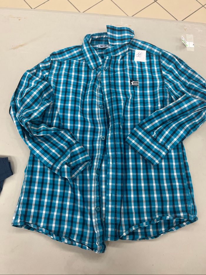 Lot vêtements garçon 8 ans - photo numéro 2