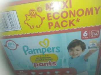Cartons pampers