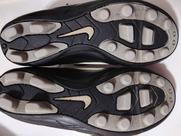 Basket de foot taille 34 - photo numéro 5