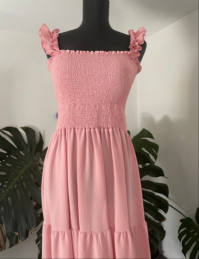 Très jolie robe longue rose poudré, neuve sans étiquette. - photo numéro 2