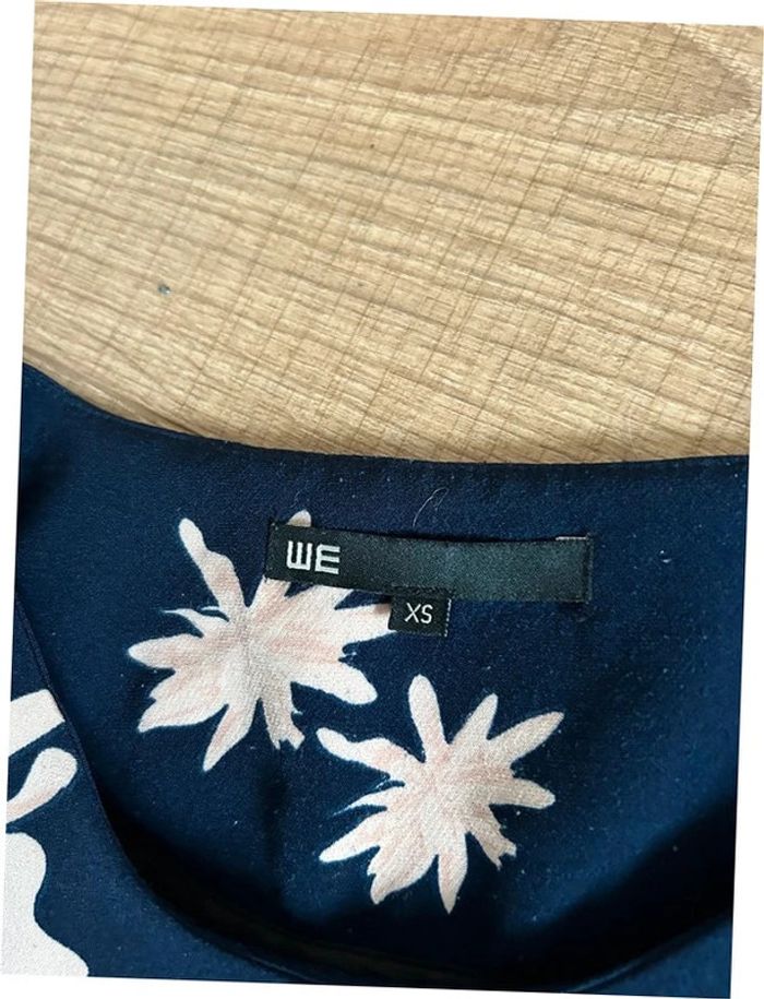 Robe bleue marine et imprimée à manches courtes WE taille XS bon état (petit défaut) - photo numéro 14