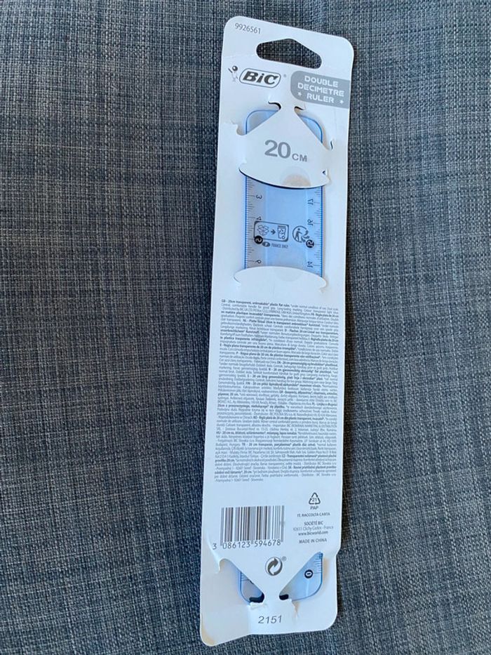 Règle - photo numéro 2