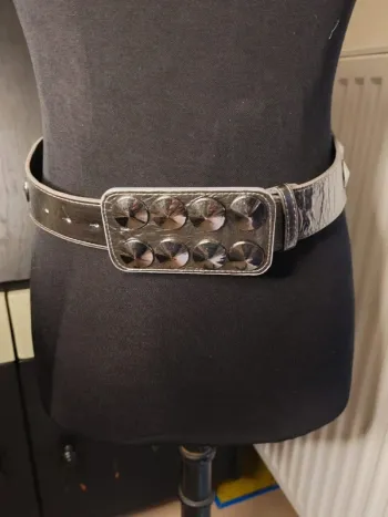 Ceinture grise