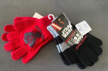Lot de deux paires de gants Star Wars rouge et noir/gris TU enfant [ref.26A202]