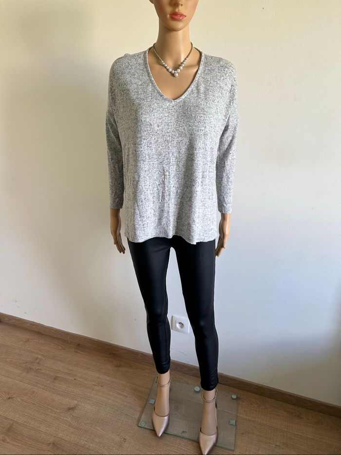 Pull court gris à manches longues Only taille XS TBE - photo numéro 3