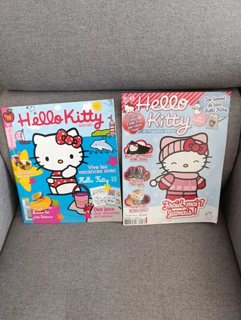 lot de 2 magazines hello Kitty