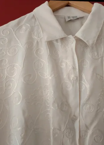 Blouse chemise vintage 100% viscose brodée