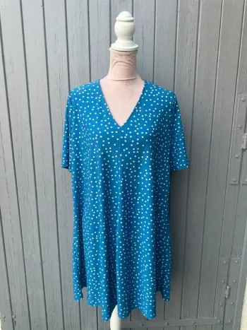 Robe d’été légère manches courtes bleu à pois blancs 42/XL