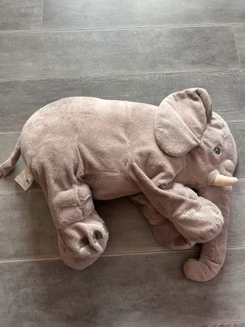 Peluche éléphant