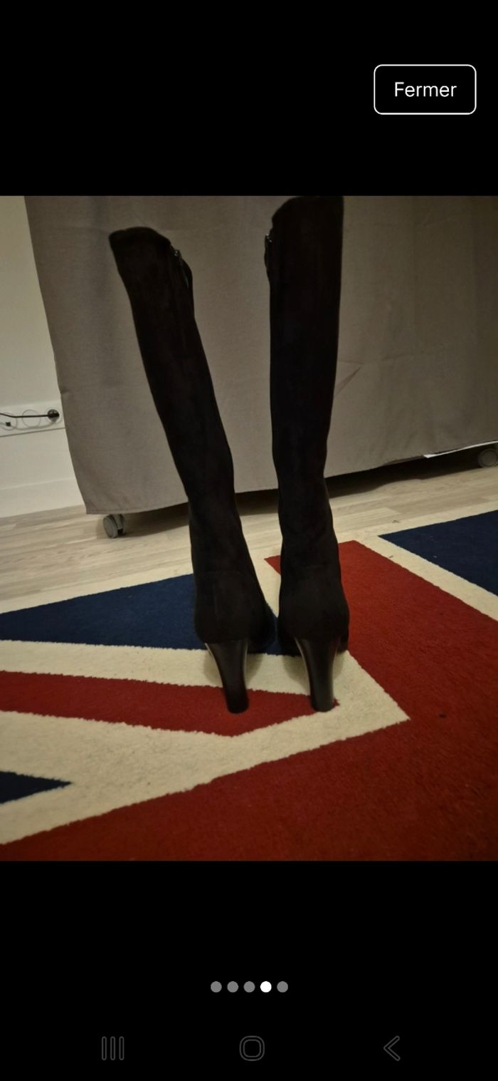Bottes noires - photo numéro 4