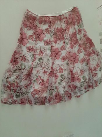 Jupe sous genoux taille 44