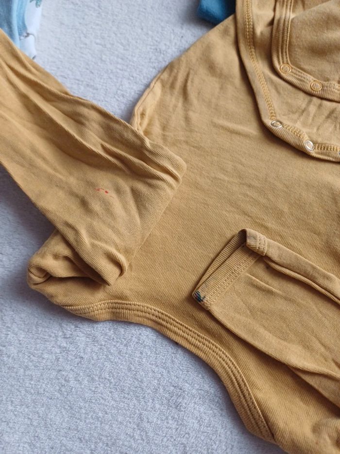 Lot 4 bodys manches longues 18 mois Petit bateau - photo numéro 3