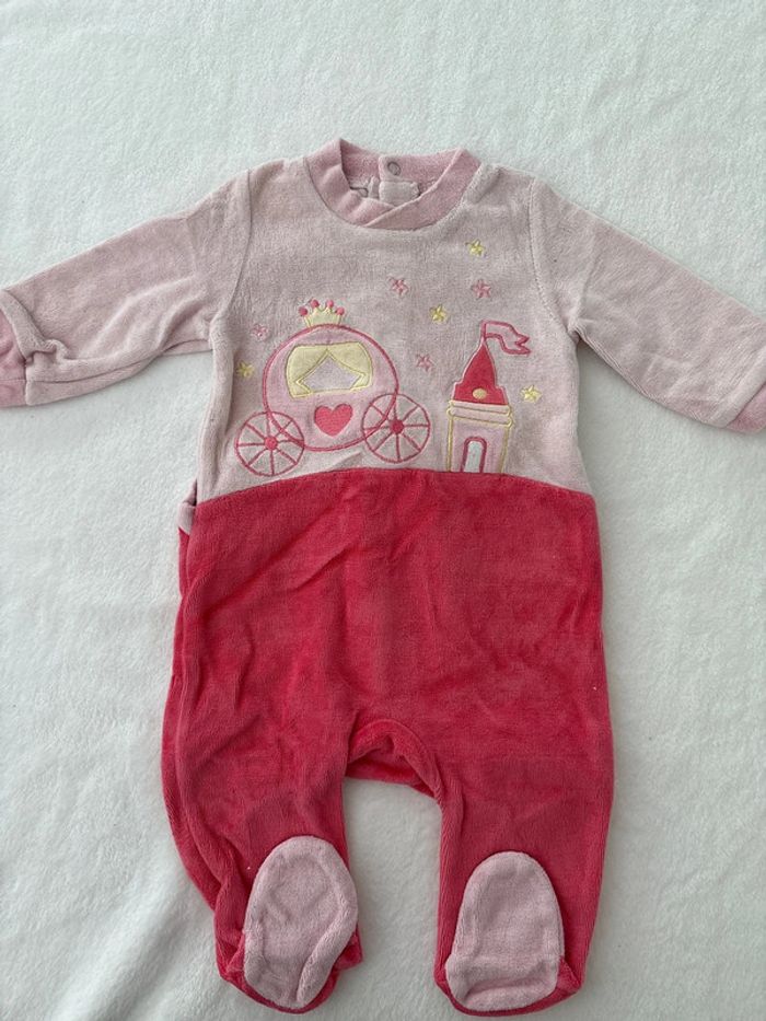 Pyjama rose carrousel 3 mois