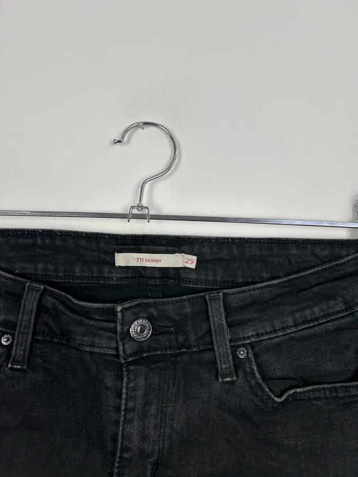 Jean Levi's Femme Noir W29 L30 | 711 Skinny | Taille FR38 | Très Bon État BP202 - photo numéro 3