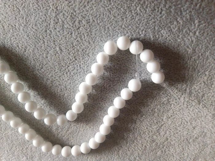 Collier/ fil Perles blanches 8mm - photo numéro 2