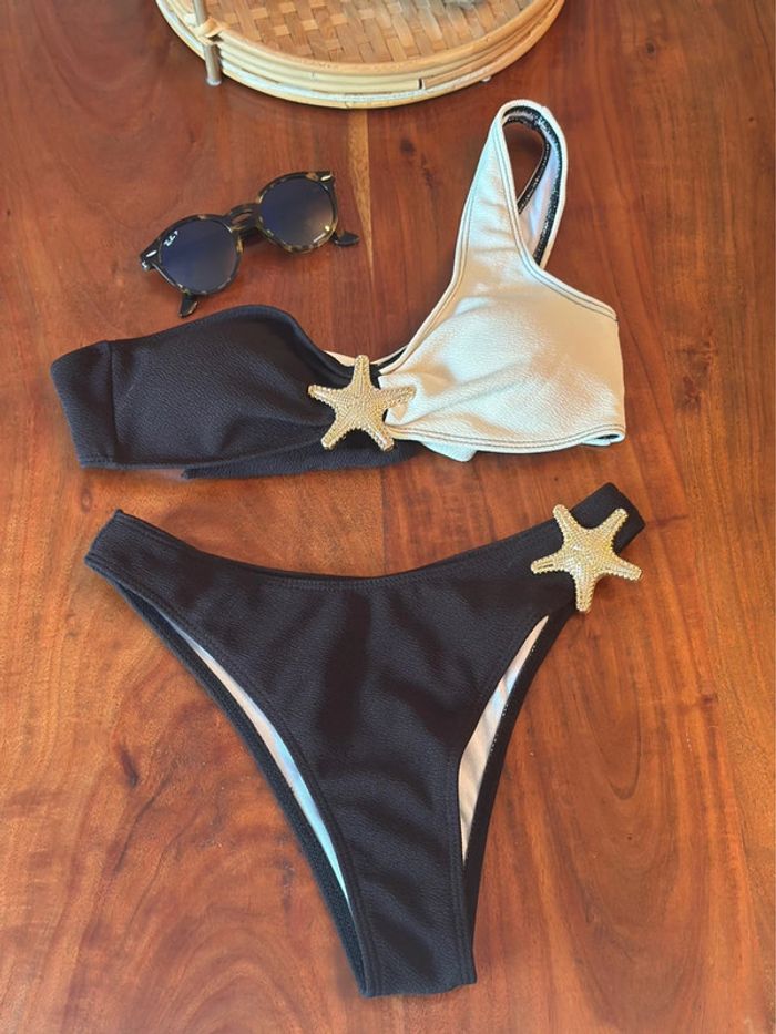 Maillot de bain asymétrique noir & beige boucle étoile de mer doré – Taille S – Neuf - photo numéro 5