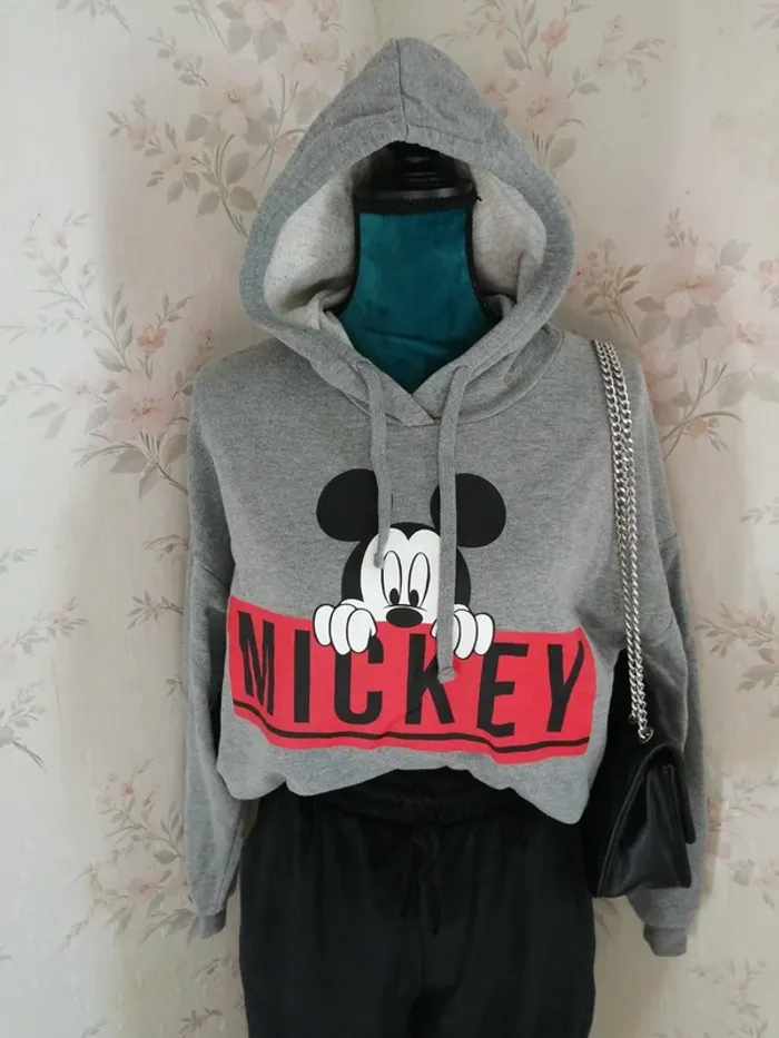 Sweat à capuche gris avec message et dessin mickey / fb sister X disney / (L)