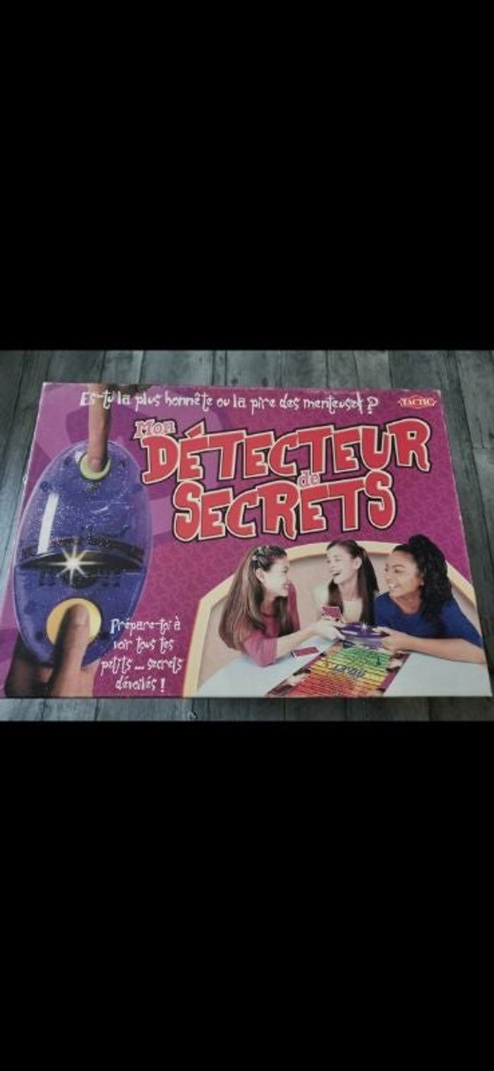 Jeu détecteur de secret vintage