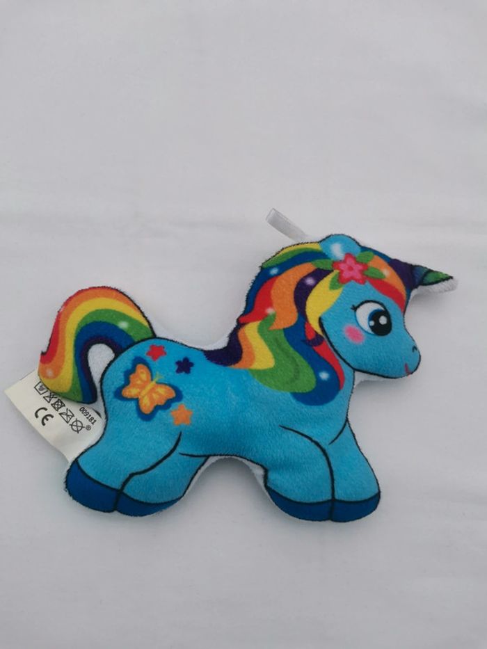 Peluche plate licorne