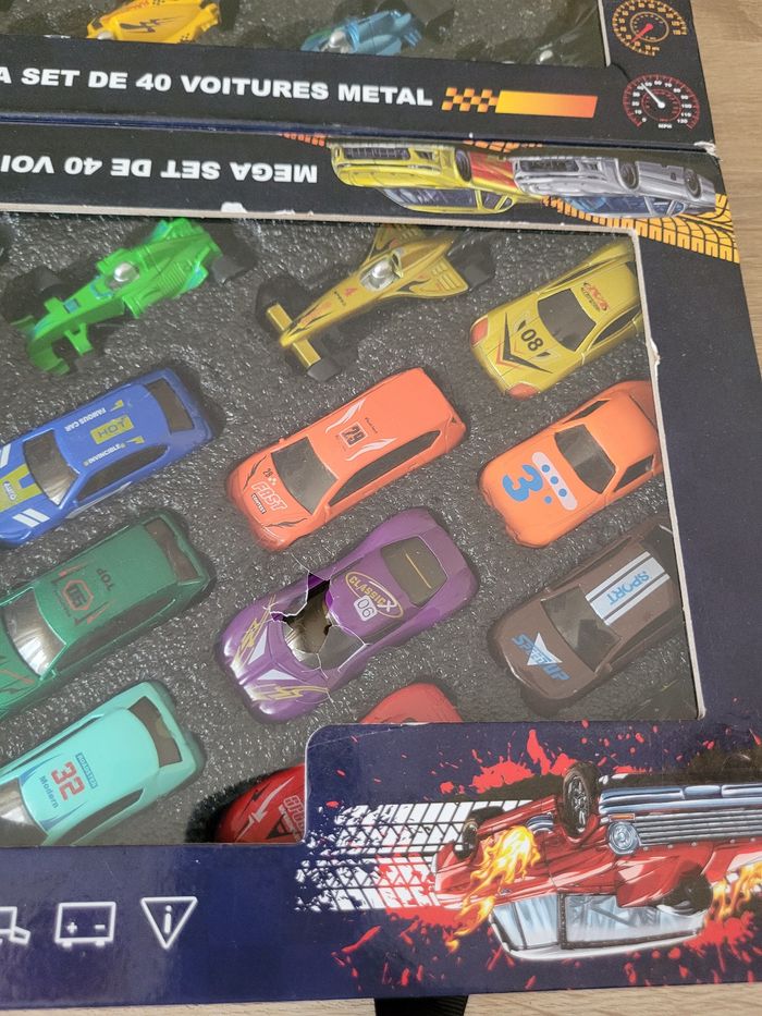 Lot de 40 petites voitures - photo numéro 6