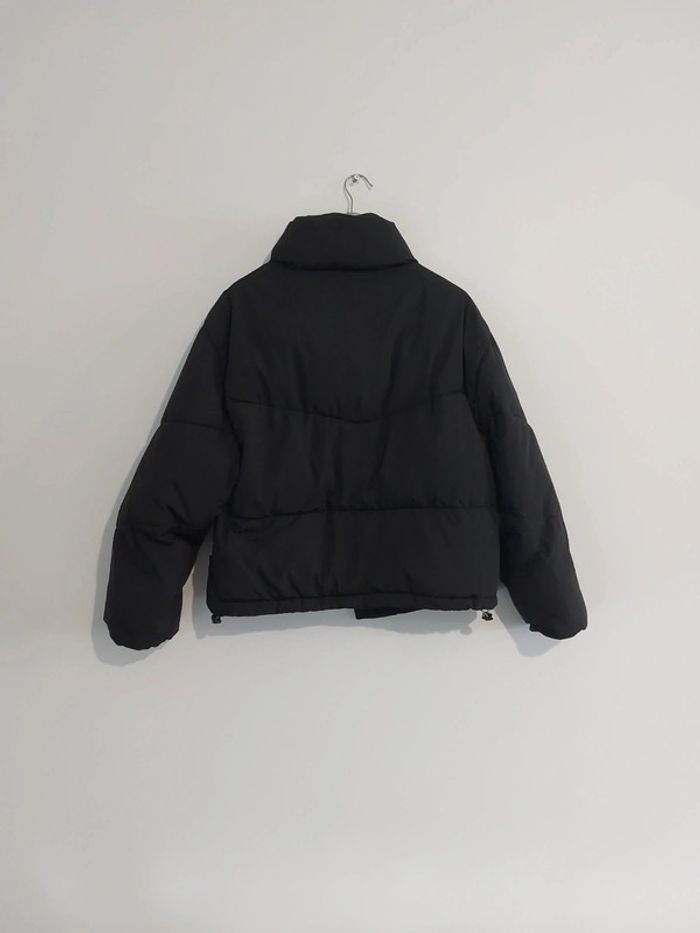 Doudoune noire pull&bear - photo numéro 5