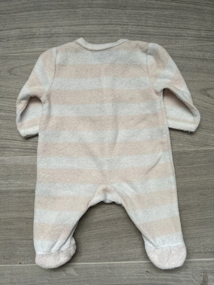 Pyjama 1 mois - photo numéro 2