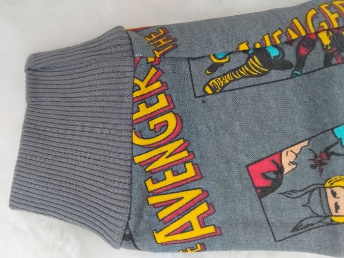 Pantalon jogging Avengers gris neuf ,4 ans - photo numéro 4