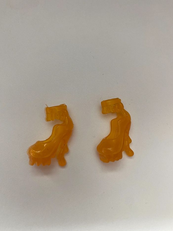 Chaussures jaune pour poupée Barbie - photo numéro 2