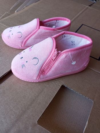 Chausson fille 25 neuf