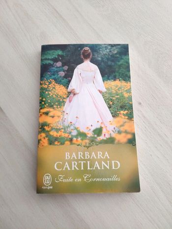 Livre poche Fuite en Cornouailles Cartland