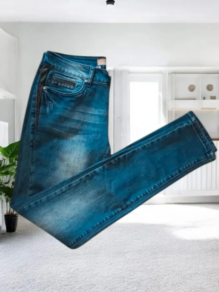 Jean Azerty paris ,coupe slim ,taille basse ,texture stretch - photo numéro 7