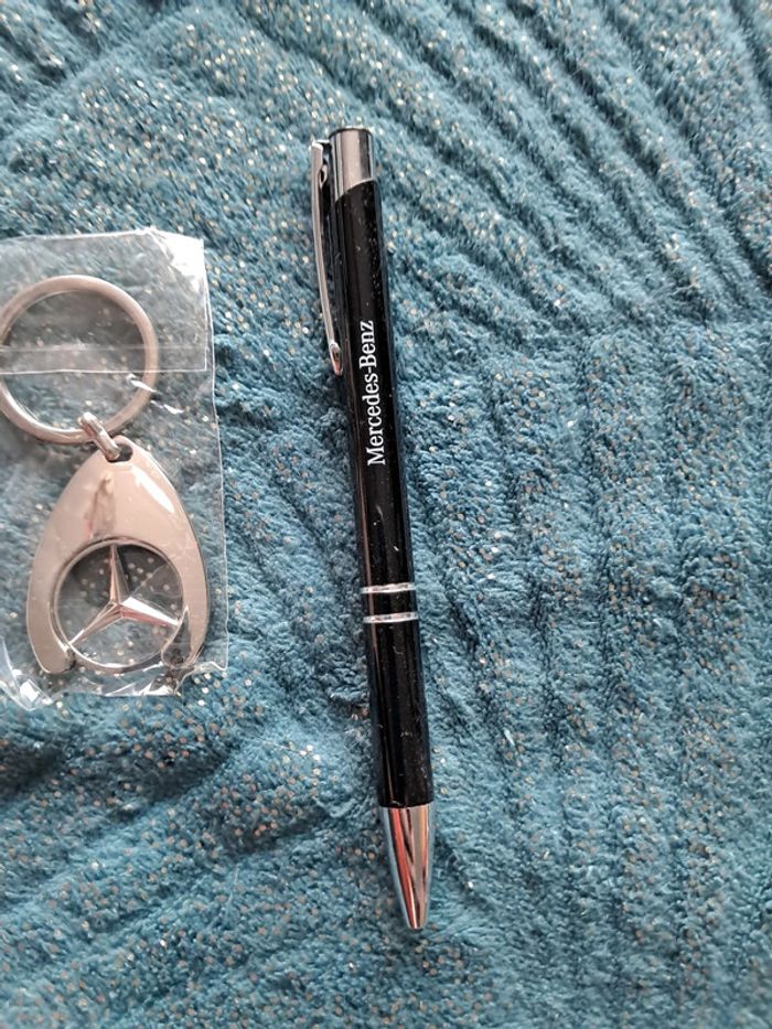 Mercedes stylo tour de cou porte clé - photo numéro 3