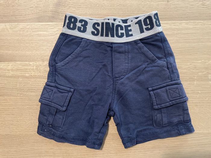 Short bleu avec élastique à la taille Z 24 mois 86cm