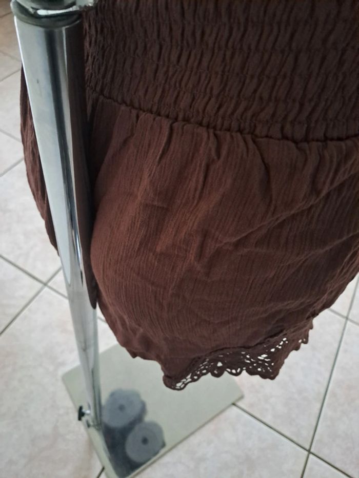Short marron - photo numéro 3