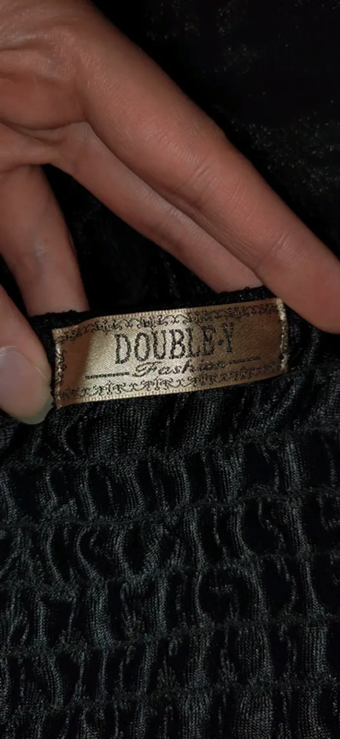 Robe noire d'été, avec plastron perlé - photo numéro 6