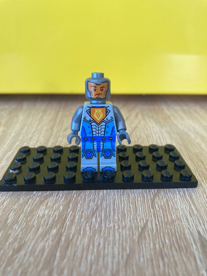 Lego minifigurine Nexoknights - photo numéro 3