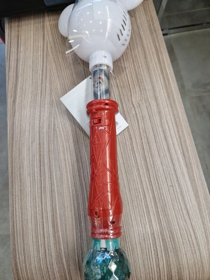 M- Mickey Mouse Festif Lumineux Bulles Chantant Neige Baguette Disney Magasin 46cm. - photo numéro 2