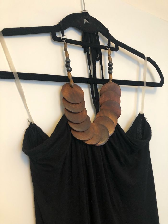 Robe noire dos nu - photo numéro 4