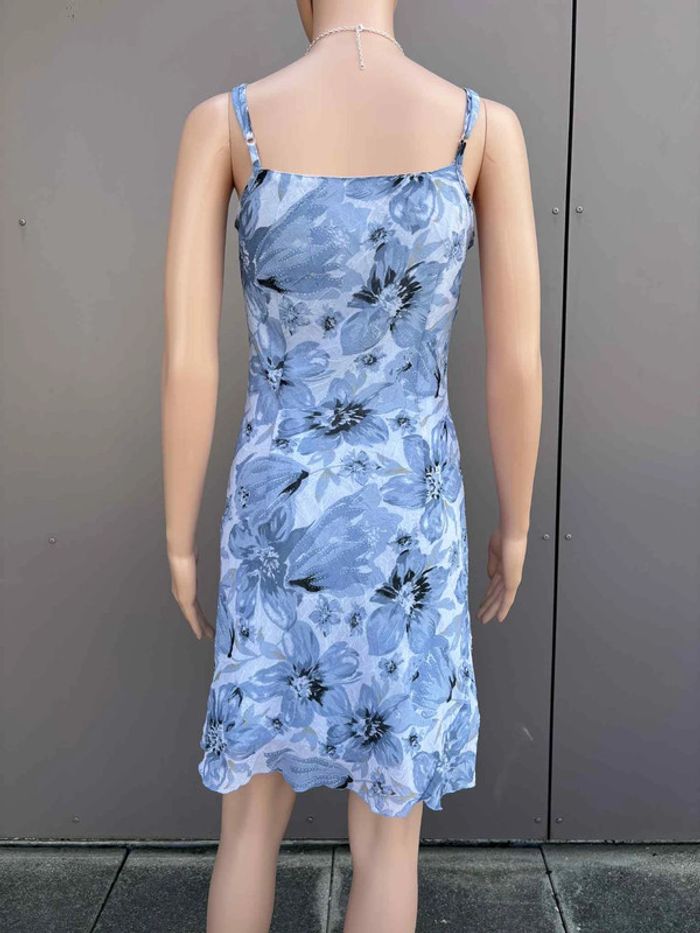 Robe bleu fleurie taille 36 – Excellent état - photo numéro 4