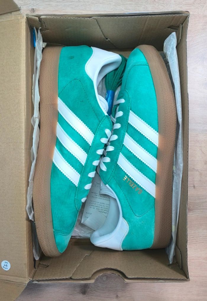 Baskets adidas gazelle court green gum verte et marron pointure 43 très bon état