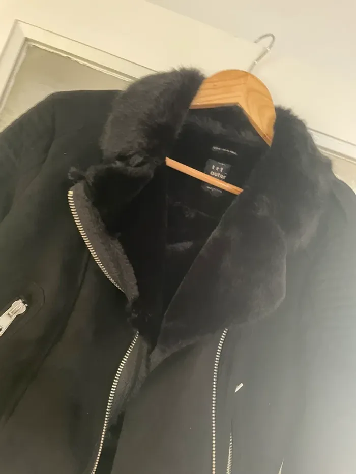 Veste manteau perfecto aviateur moumoute et effet faim noir Zara - photo numéro 2