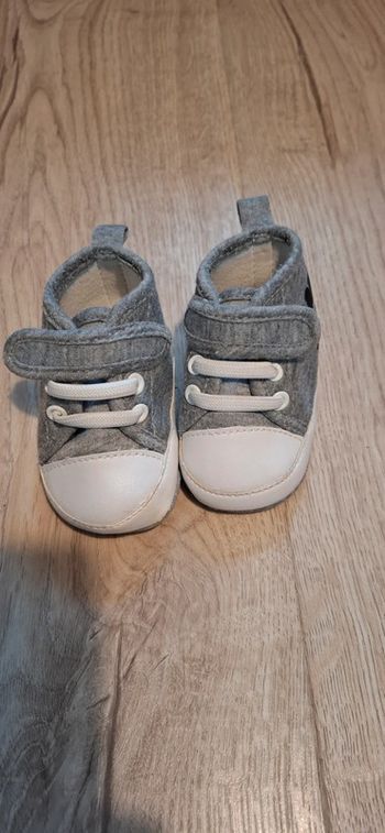 Chaussures Bébé T15 TBE