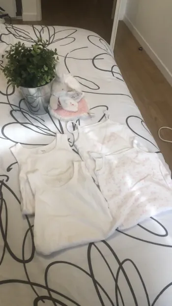 Bodies fines bretelles