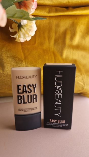 Hudabeauty fond de teint Easy blur Custard 220N 30ml neuf