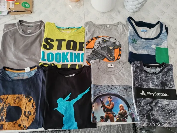 Lot 8 t shirt 14 ans