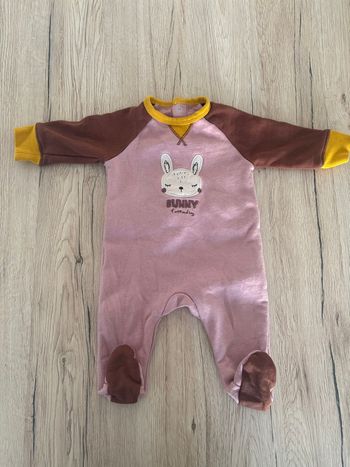 Pyjama kiabi 3 mois  rose en parfait état