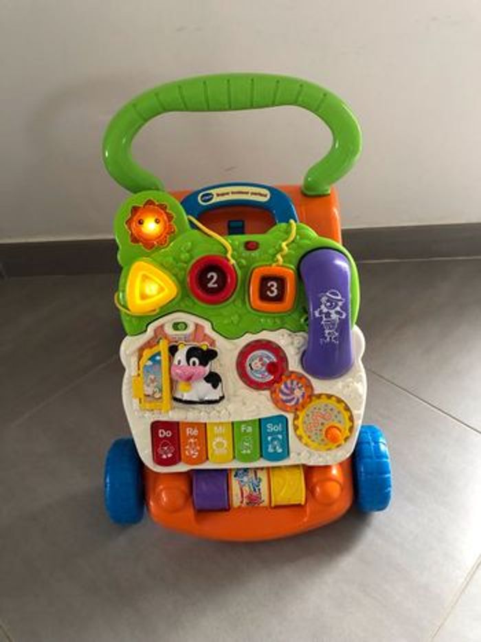 Vtech super trotteur parlant Achat occasion Trotteurs VTech